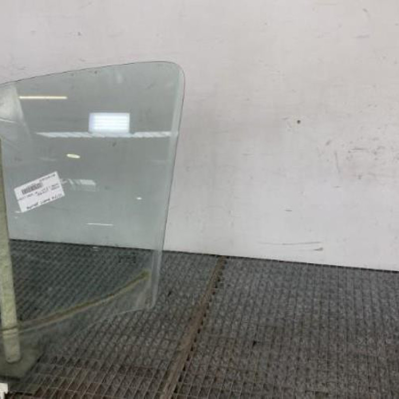 Vitre avant gauche NISSAN NV200 Photo n°5