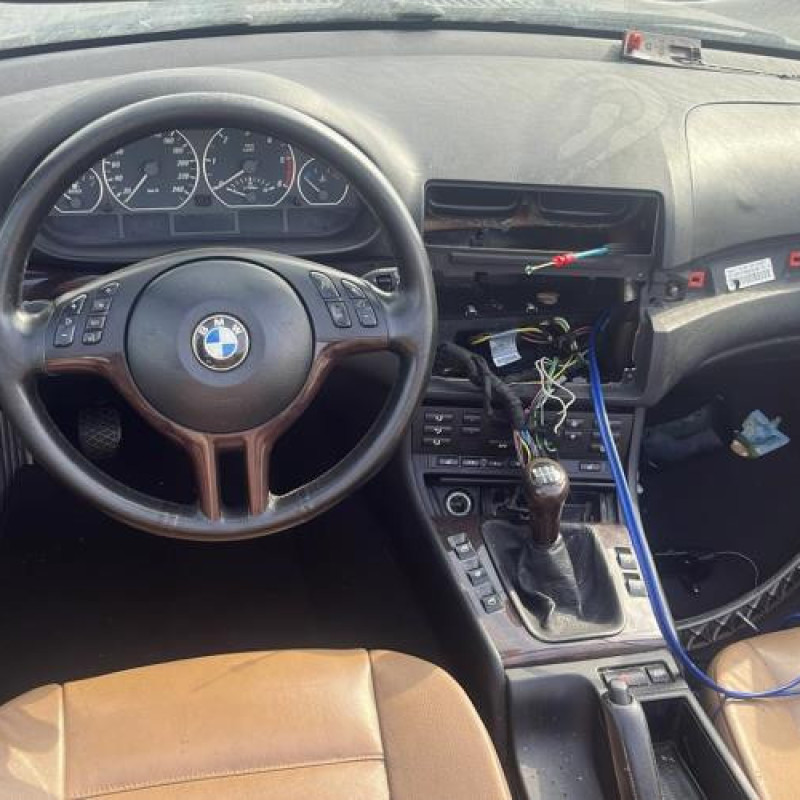 Vitre arriere droit BMW SERIE 3 E46 Photo n°12