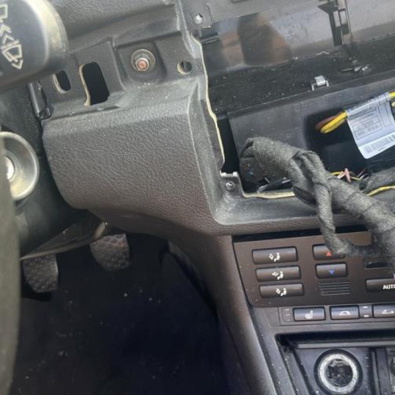 Vitre arriere droit BMW SERIE 3 E46 Photo n°15