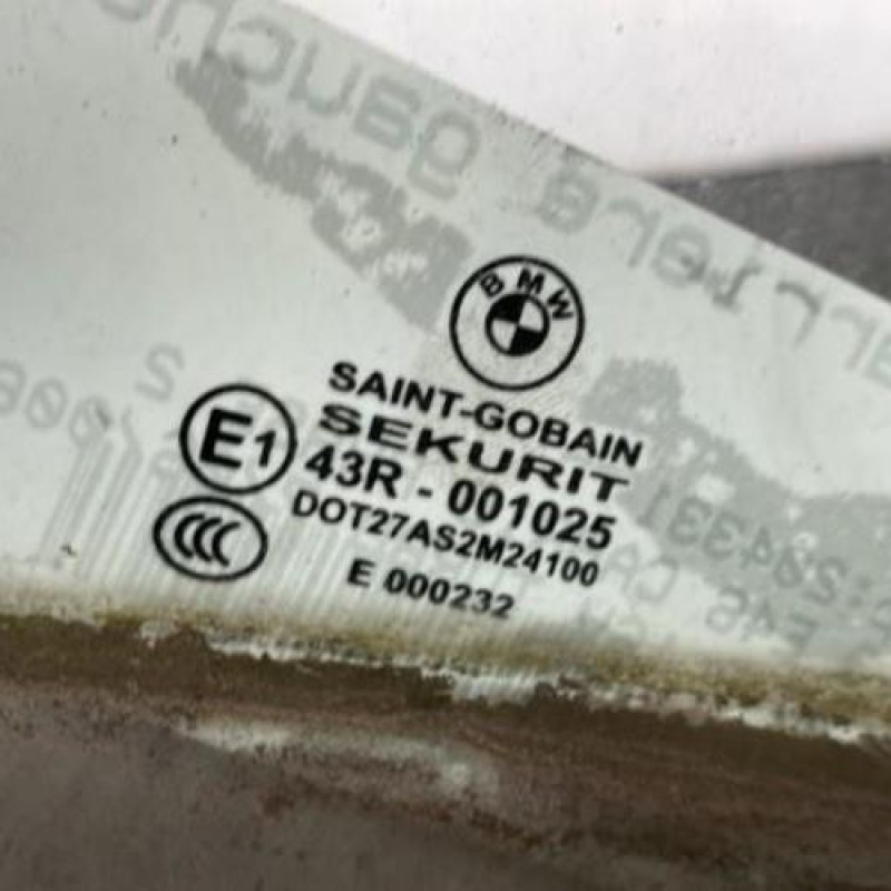 Vitre arriere gauche BMW SERIE 3 E46 Photo n°3