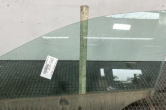 Vitre avant gauche MERCEDES CLASSE A 176 Photo n°1