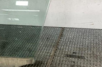 Vitre avant gauche MERCEDES CLASSE A 176