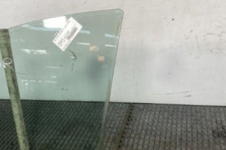 Vitre avant gauche MERCEDES CLASSE B 245