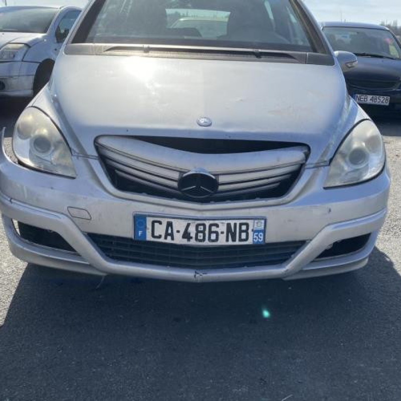 Vitre avant gauche MERCEDES CLASSE B 245 Photo n°8