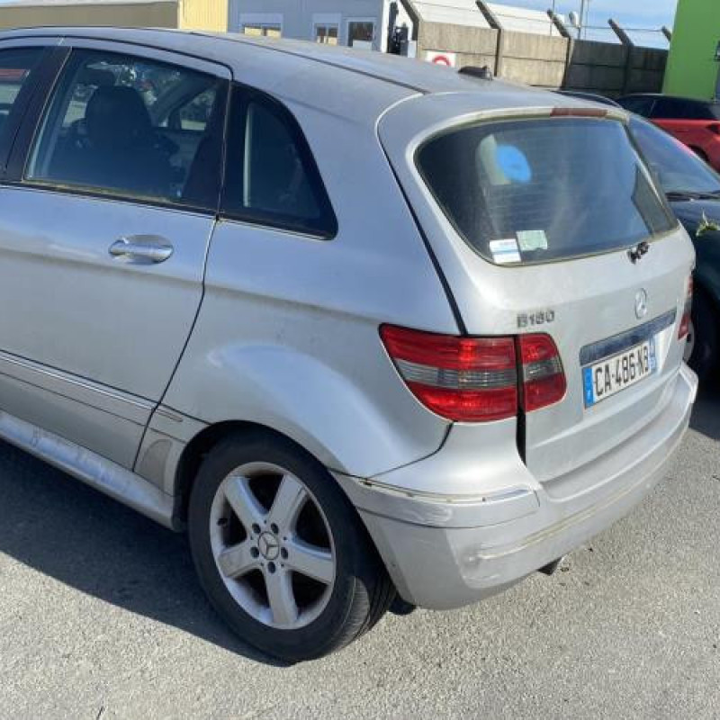 Vitre avant gauche MERCEDES CLASSE B 245 Photo n°12