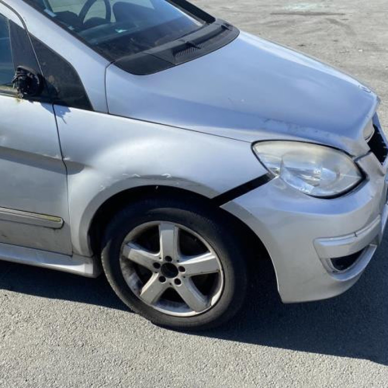Vitre avant gauche MERCEDES CLASSE B 245 Photo n°17