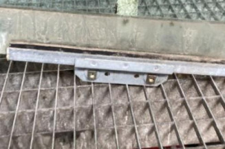 Vitre avant gauche FORD FIESTA 4