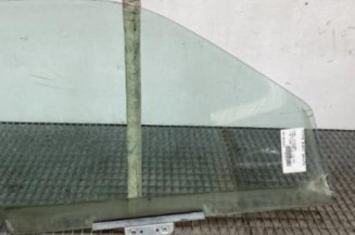 Vitre avant gauche FORD FIESTA 4