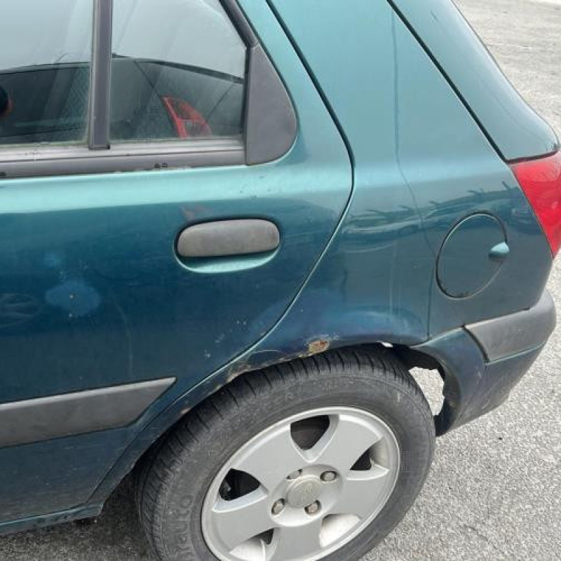 Vitre avant gauche FORD FIESTA 4 Photo n°13