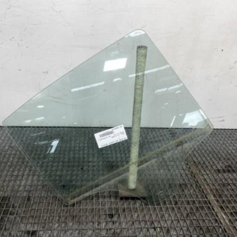 Vitre arriere droit OPEL CORSA E Photo n°1