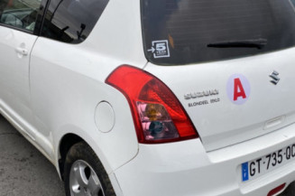 SUZUKI SWIFT 3 1.3i - 16V
