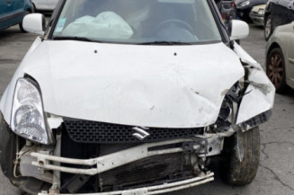 SUZUKI SWIFT 3 1.3i - 16V
