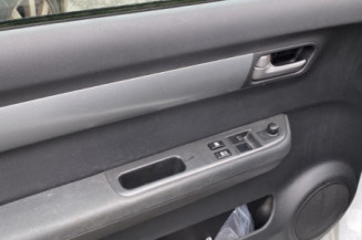 SUZUKI SWIFT 3 1.3i - 16V