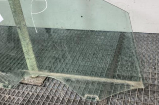 Vitre avant droit VOLKSWAGEN POLO 5