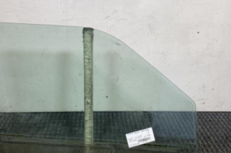 Vitre avant gauche SUZUKI SWIFT 3