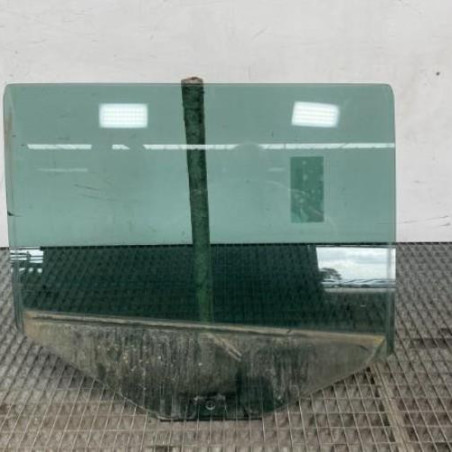 Vitre arriere droit SKODA FABIA 2 Photo n°1
