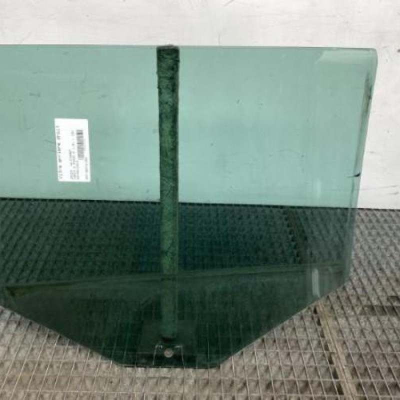 Vitre arriere droit SKODA FABIA 2 Photo n°6
