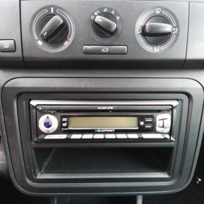 Vitre arriere droit SKODA FABIA 2 Photo n°13