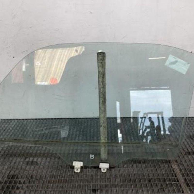 Vitre avant droit NISSAN CUBE Photo n°5