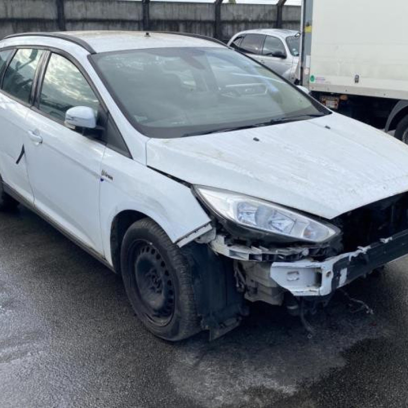 Feu arriere secondaire gauche (feux) FORD FOCUS 3 Photo n°6