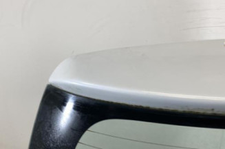 Malle/Hayon arriere SUZUKI SWIFT 3