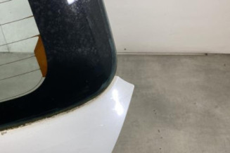 Malle/Hayon arriere SUZUKI SWIFT 3