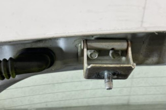 Malle/Hayon arriere SUZUKI SWIFT 3
