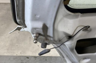 Malle/Hayon arriere SUZUKI SWIFT 3