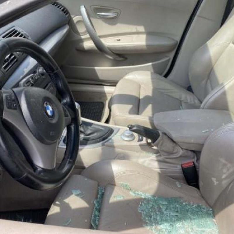 Porte avant droit BMW SERIE 1 E87 Photo n°17
