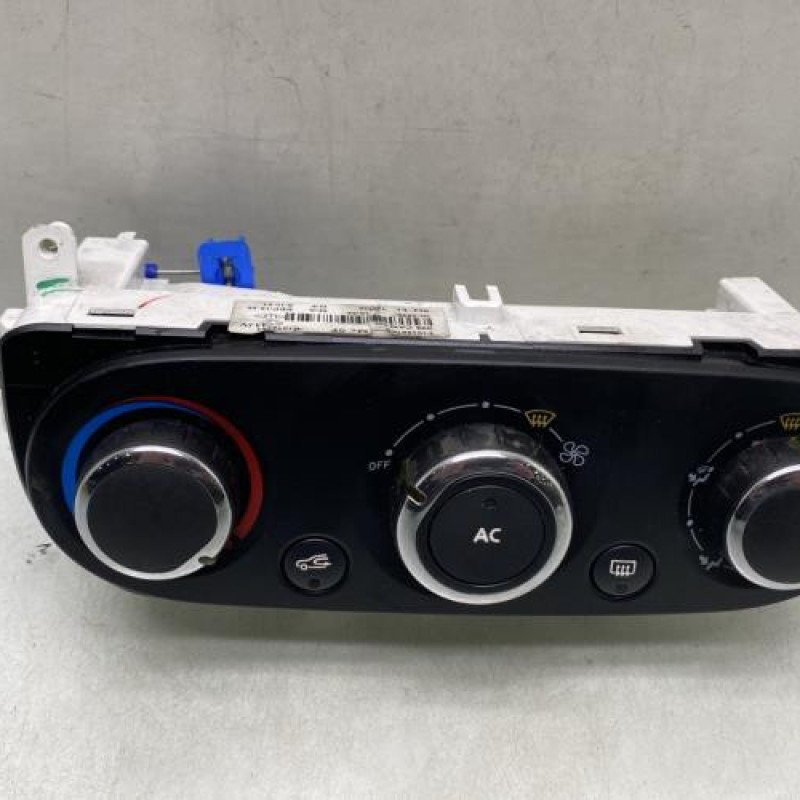 Commande chauffage RENAULT CLIO 4 Photo n°1