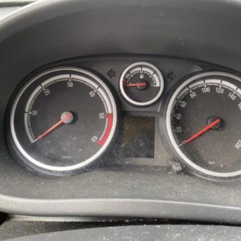 Feu arriere principal droit (feux) OPEL CORSA D Photo n°15