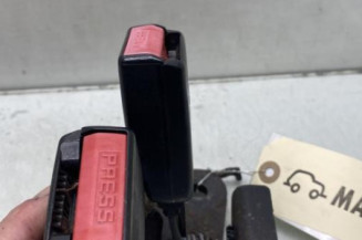Attache ceinture arriere gauche RENAULT MEGANE 3