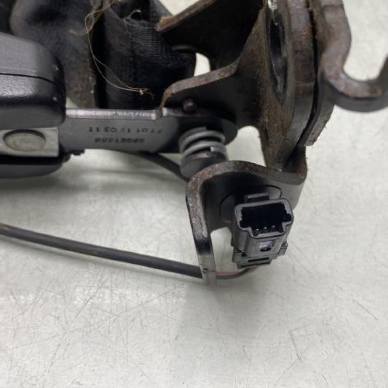 Attache ceinture arriere gauche RENAULT MEGANE 3 Photo n°5