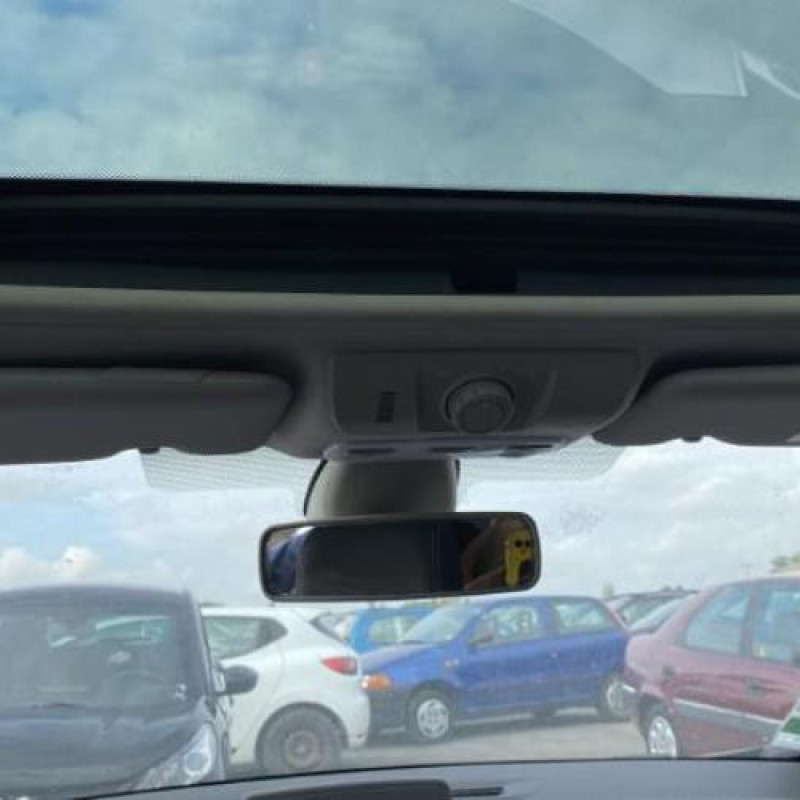 Attache ceinture arriere gauche RENAULT MEGANE 3 Photo n°19