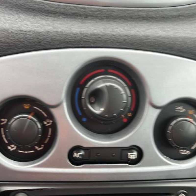 Antenne RENAULT CLIO 3 Photo n°8