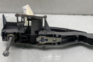 Poignee porte avant gauche PEUGEOT 208 1