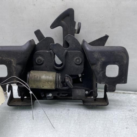 Fermeture de capot RENAULT CLIO 4
