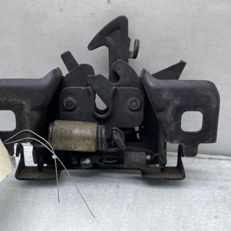 Fermeture de capot RENAULT CLIO 4 Photo n°3