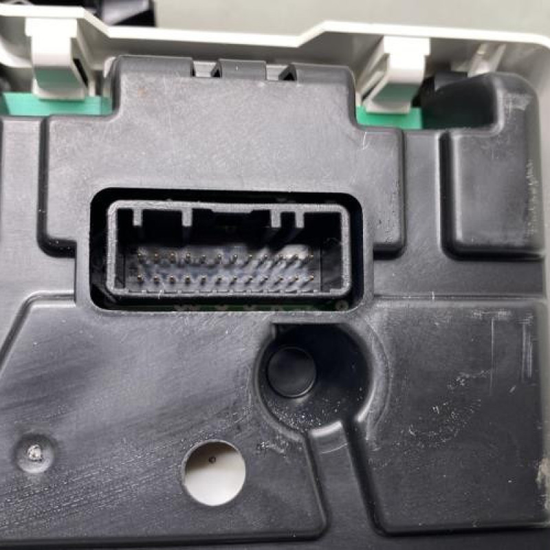 Compteur RENAULT CLIO 4 Photo n°4