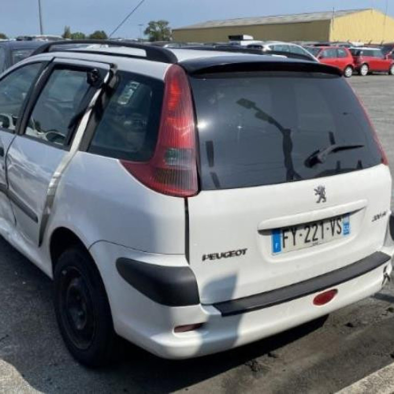 Verin de lunette arriere PEUGEOT 206 Photo n°8