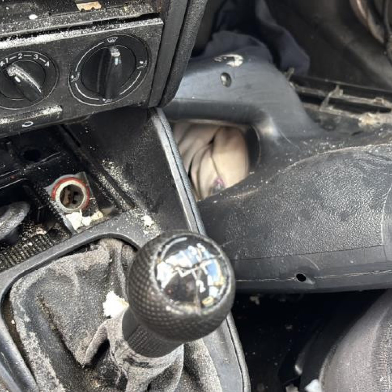 Feu arriere principal gauche (feux) VOLKSWAGEN GOLF 4 Photo n°18