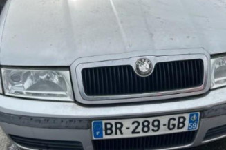 Moteur essuie glace avant SKODA OCTAVIA 1