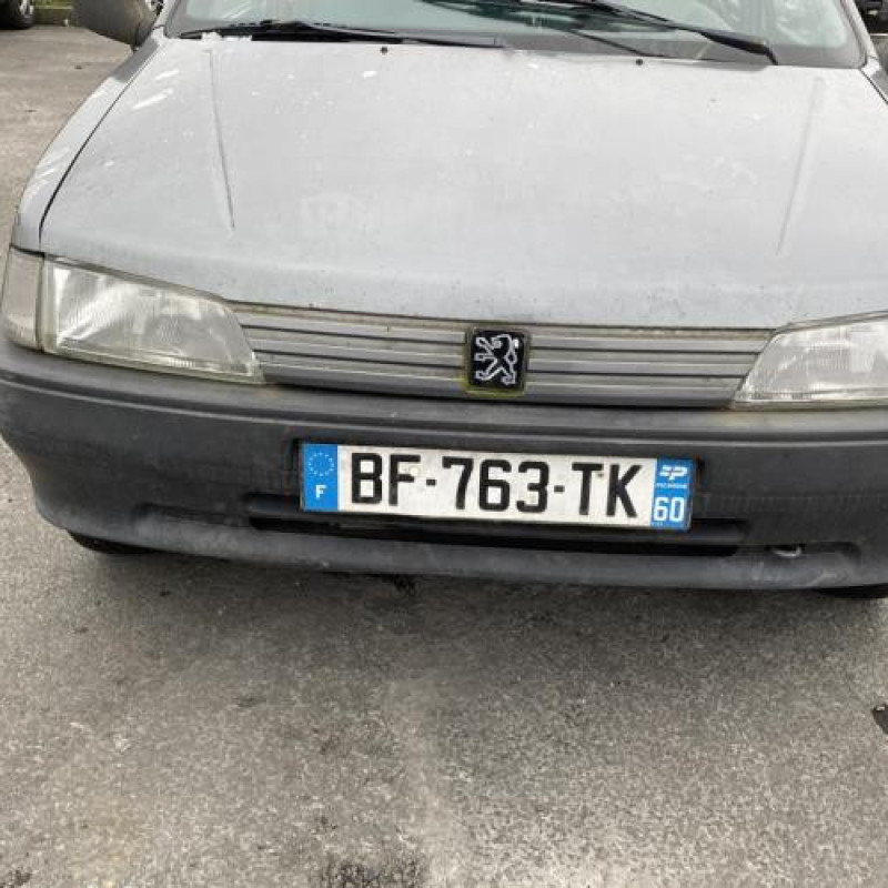 Moteur essuie glace arriere PEUGEOT 106 Photo n°8