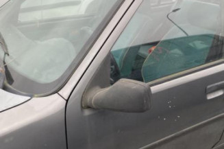 Moteur essuie glace arriere PEUGEOT 106