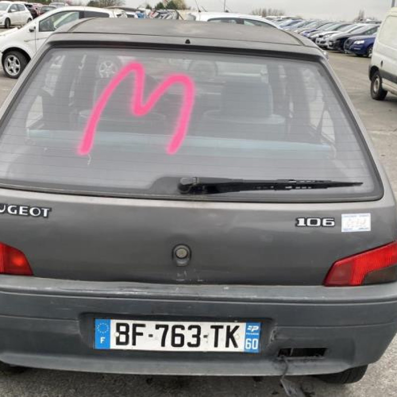 Moteur essuie glace arriere PEUGEOT 106 Photo n°13