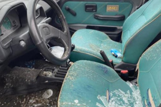 Moteur essuie glace arriere PEUGEOT 106