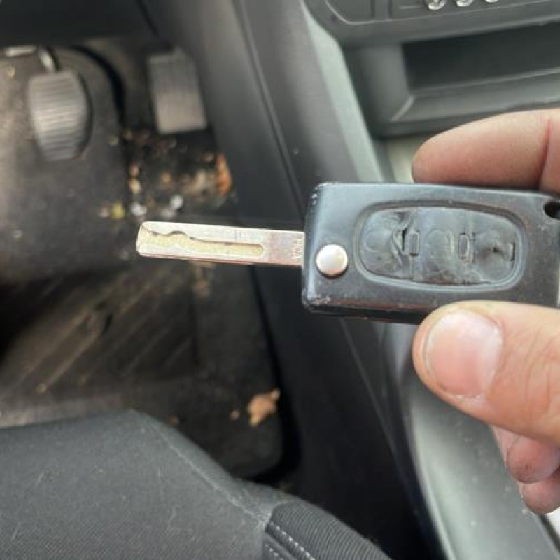 Vitre arriere droit CITROEN C5 2 Photo n°18