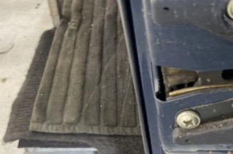 Porte avant droit FORD FIESTA 3
