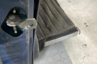 Porte avant droit FORD FIESTA 3