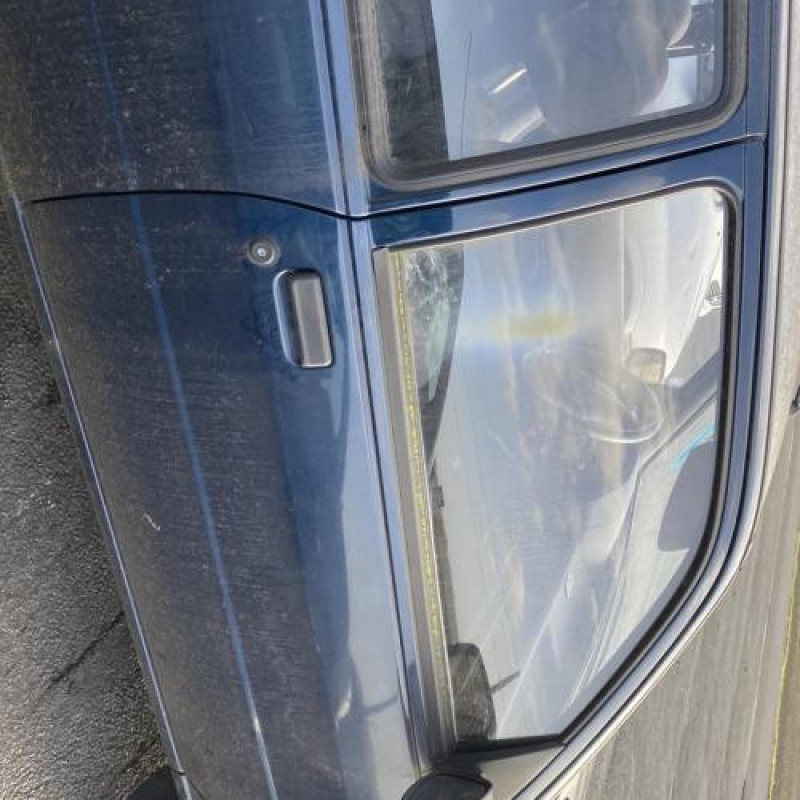 Porte avant droit FORD FIESTA 3 Photo n°17